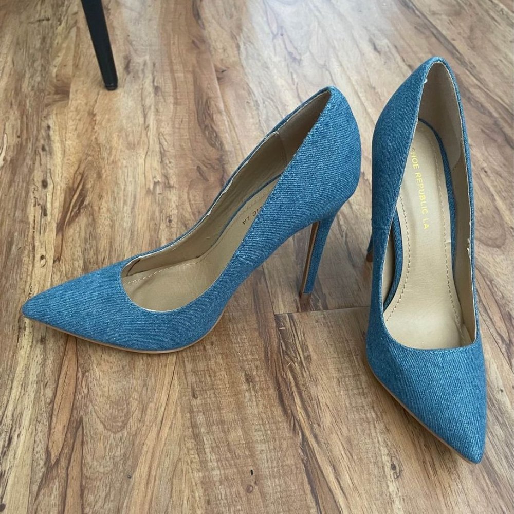 Shoe Republic LA • Denim Pumps